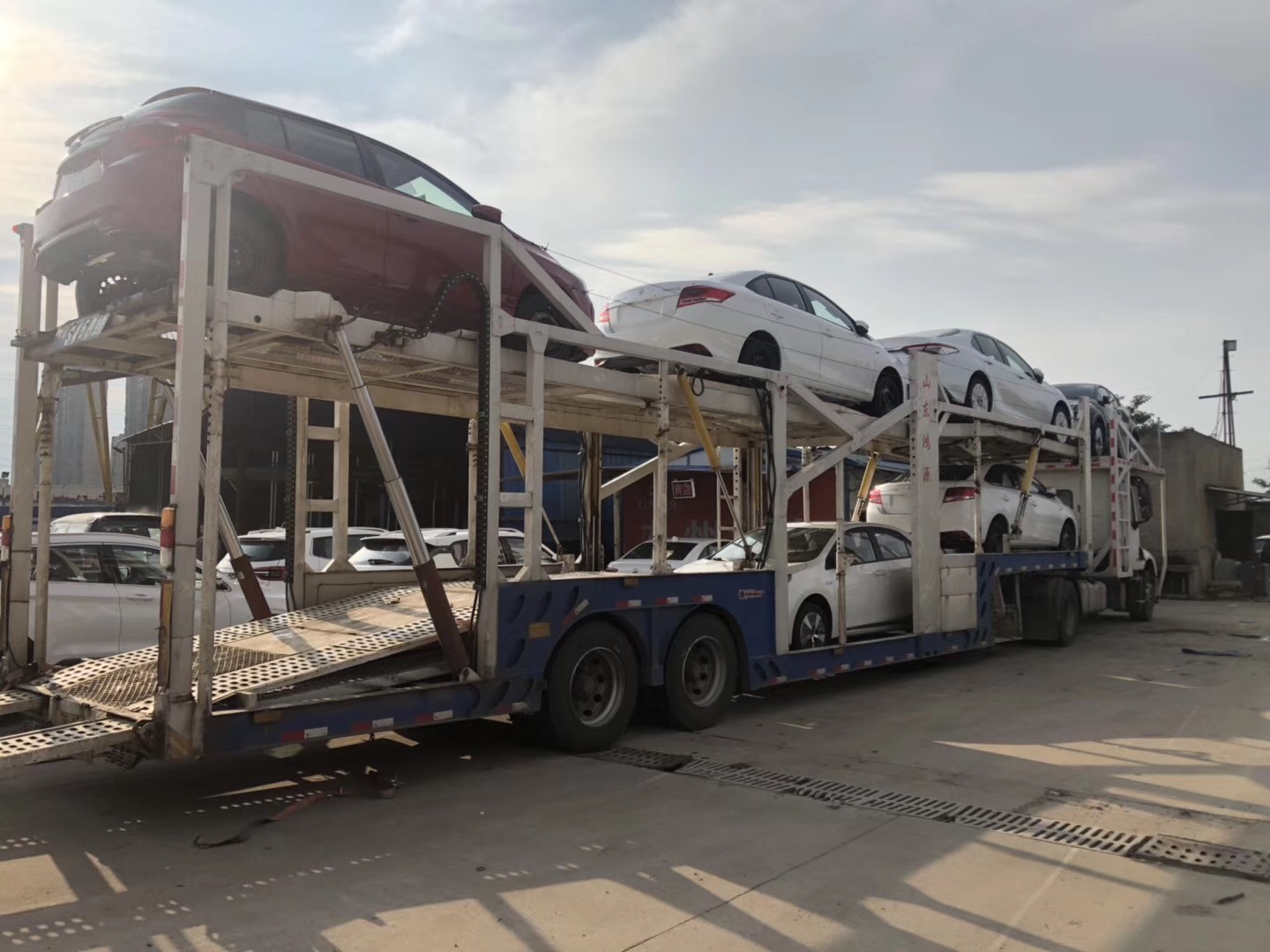 托運一臺小轎車大概多少錢？詳細費用