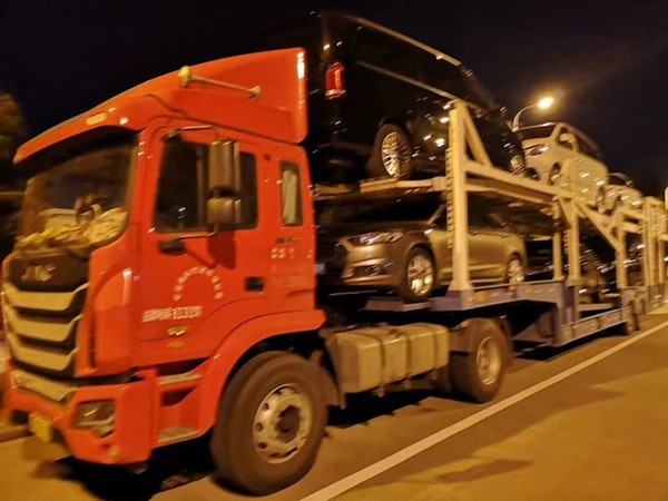 轎車托運的時候，為什么一定要選擇專業公司呢？