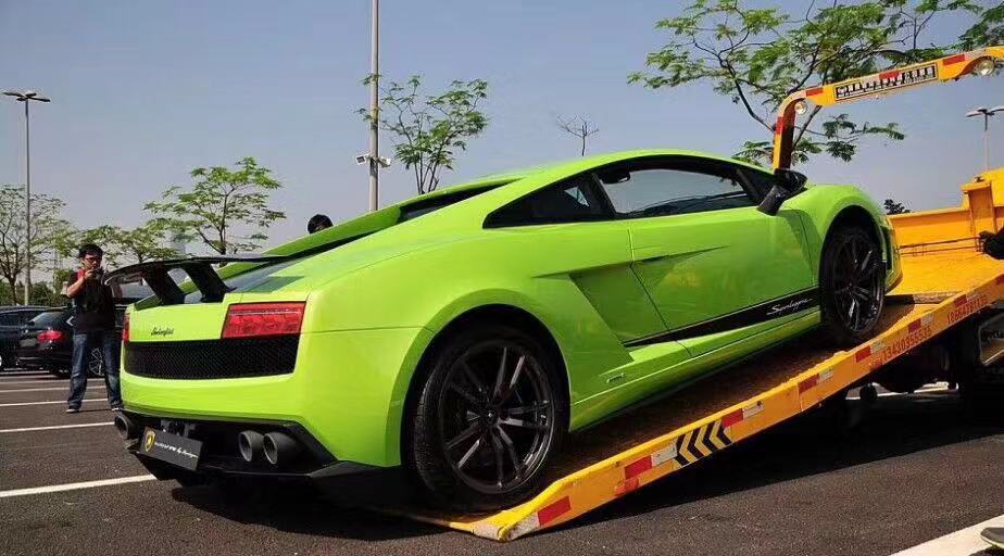 從廣州轎車托運到三亞要多少錢？我公司在全國30多個大中城市設有物流節點，可配送數百輛商用車?？赏瓿扇珖笾行统鞘兄g的商品車（包括轎車、越野車、廂式貨車、商務車、吉普車）運輸。